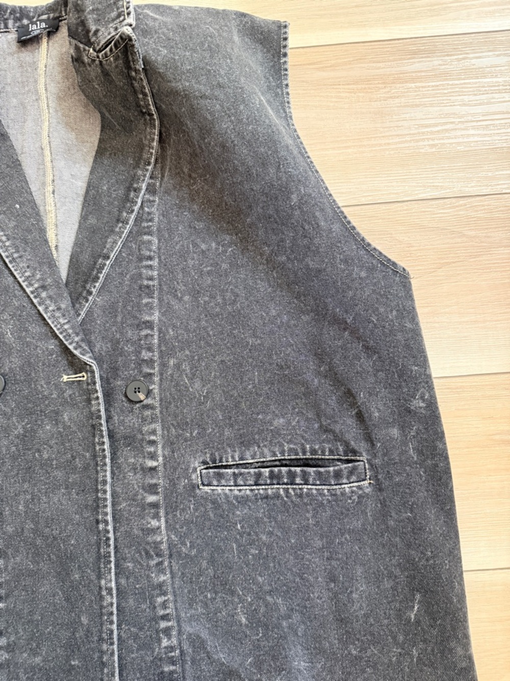 Dressed in Lala Outlaw Longline Denim Black Blazer - Picture 6 of 11